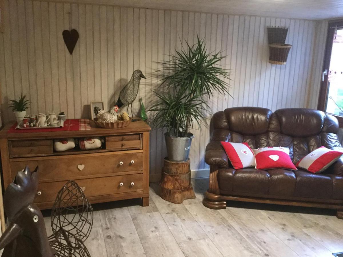 La Ferme De La-Haut B&B Le Haut-du-Them 외부 사진