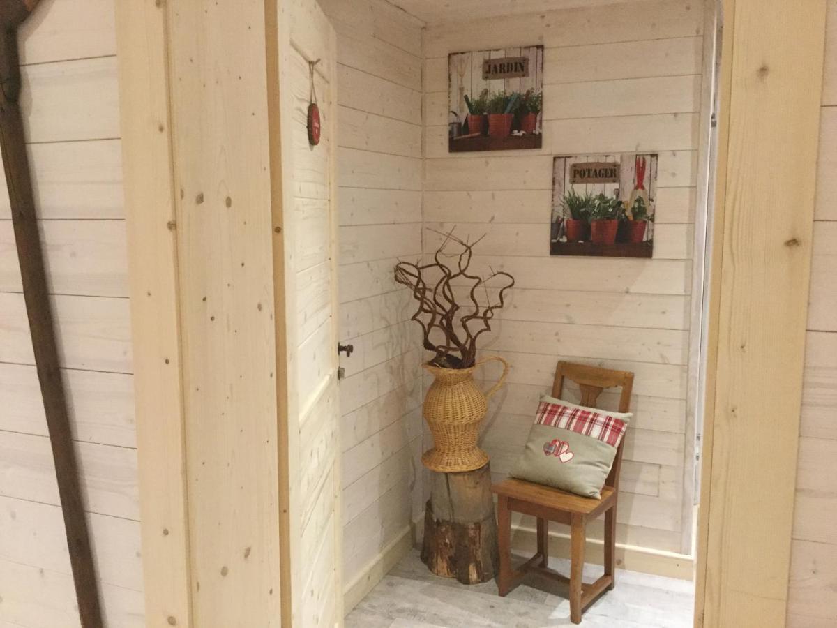 La Ferme De La-Haut B&B Le Haut-du-Them 외부 사진