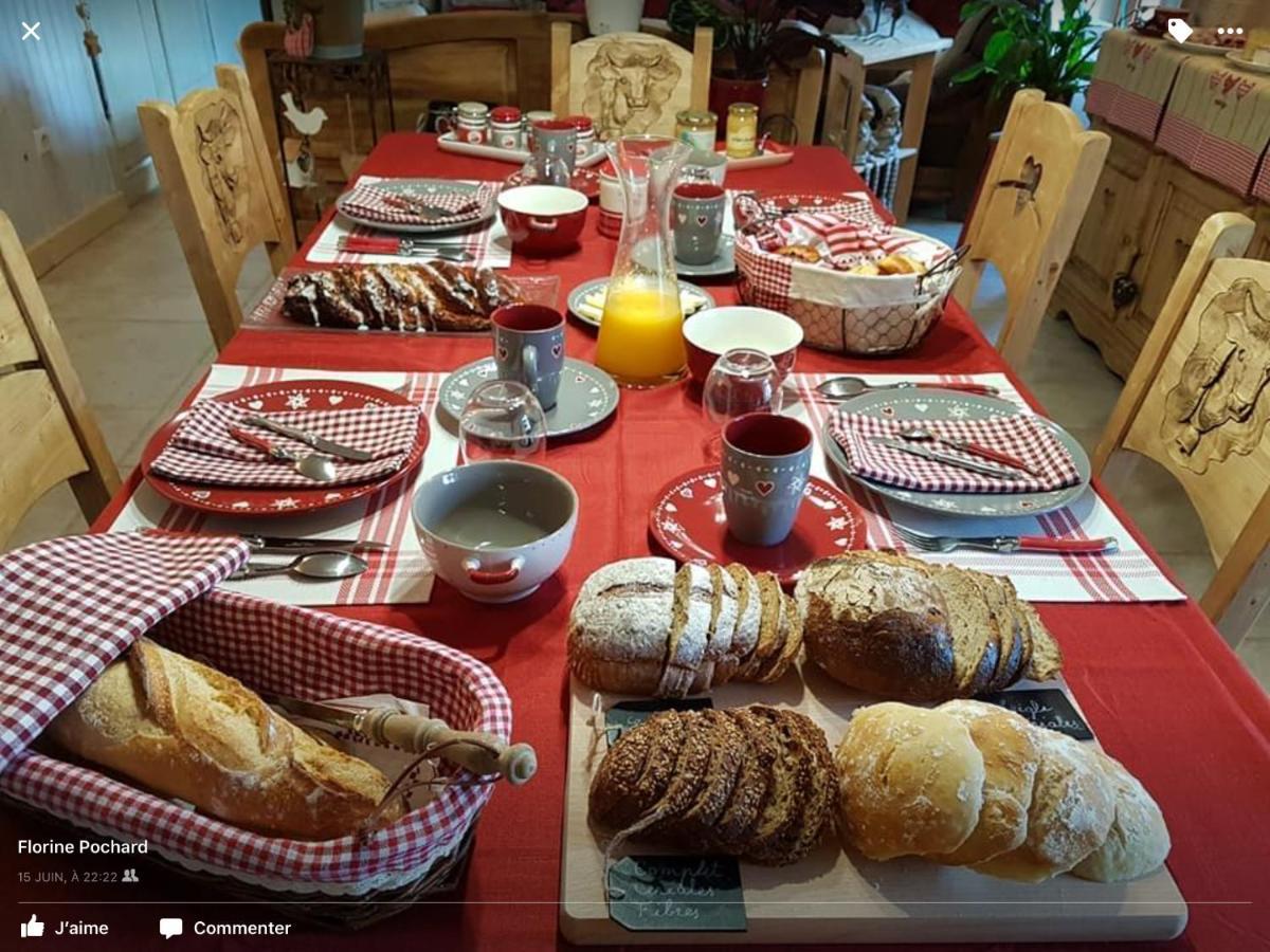 La Ferme De La-Haut B&B Le Haut-du-Them 외부 사진