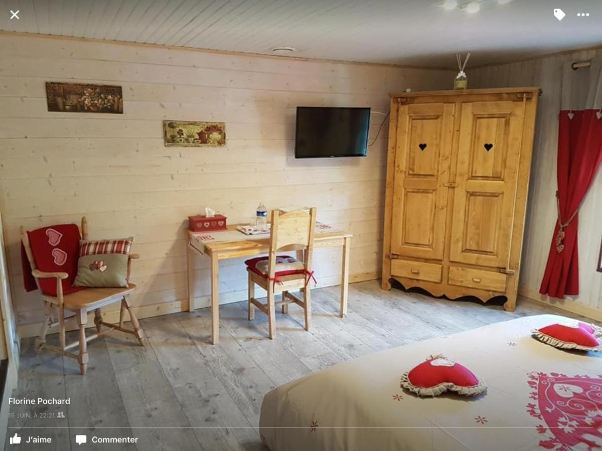 La Ferme De La-Haut B&B Le Haut-du-Them 외부 사진