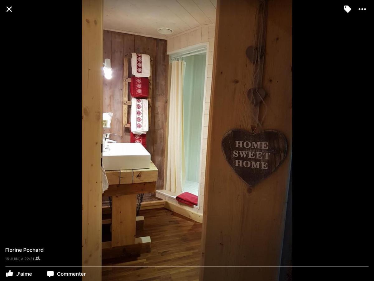 La Ferme De La-Haut B&B Le Haut-du-Them 외부 사진